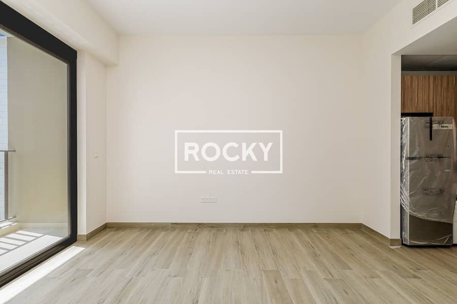 8 JVC - 007 Building - Residence-5556. jpg