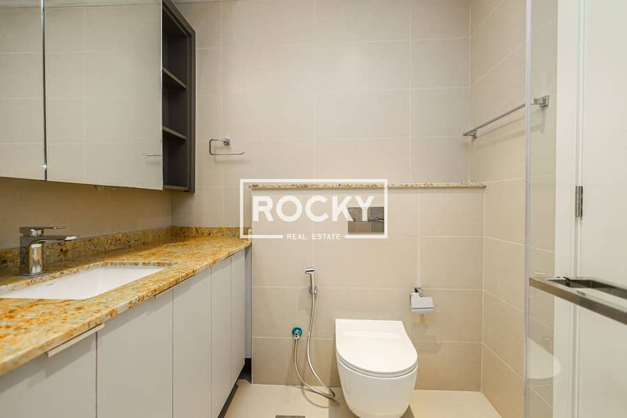 10 JVC - 007 Building - Residence-5554. jpg