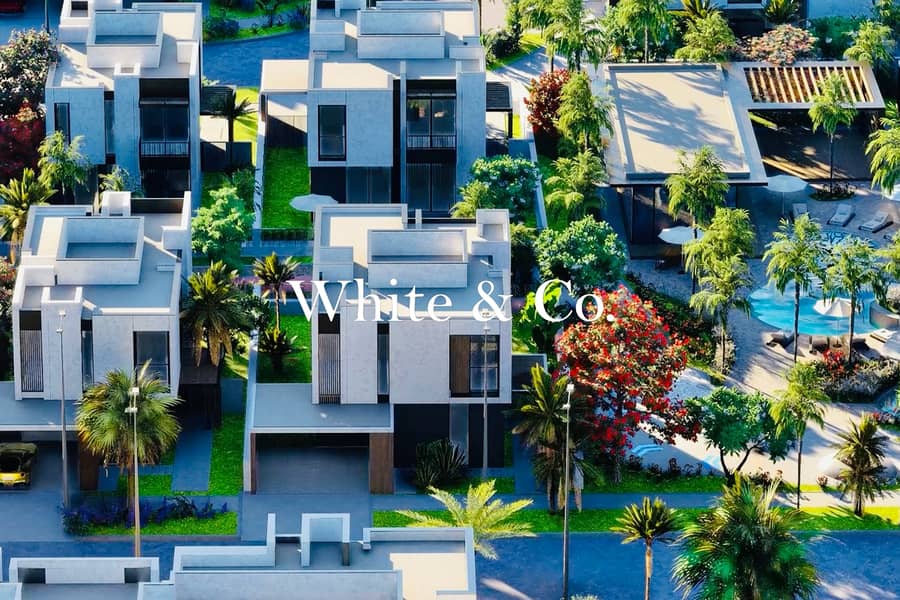 Corner Villa | Close to Pool | On Park Corner Villa | Close to Pool | On Park