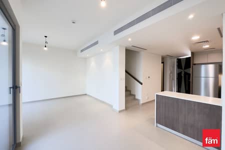 Villa de 3 chambres à à louer à Tilal Al Ghaf, Dubai - Villa à Tilal Al Ghaf，Elan, 3 chambres, 185000 AED - 16438425