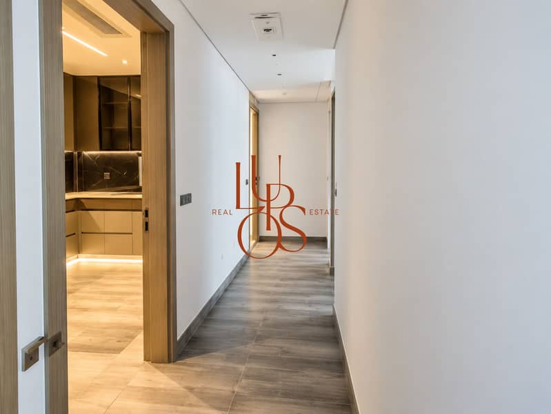 11 04_Hallway. jpg