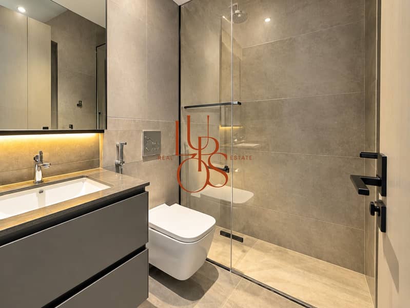 12 05_Bathroom. jpg