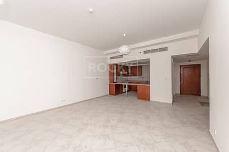 Spacious | 3-Bed with Storage | Pet Allowed Spacious | 3-Bed with Storage | Pet Allowed
