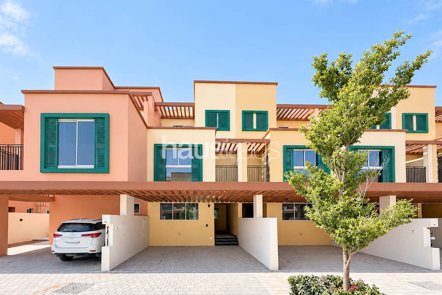 Casa adosada en DAMAC Lagoons,Nice, 5 dormitorios, 200000 AED - 16439332 Casa adosada en DAMAC Lagoons,Nice, 5 dormitorios, 200000 AED - 16439332