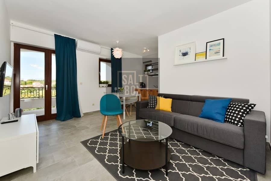 Fantastically Located Gorgeous Modern 1 Bedroom Apartment