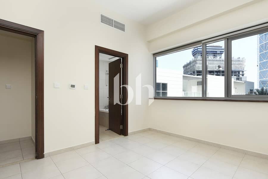 2 Executive Tower 3 BR Plus Maid 01