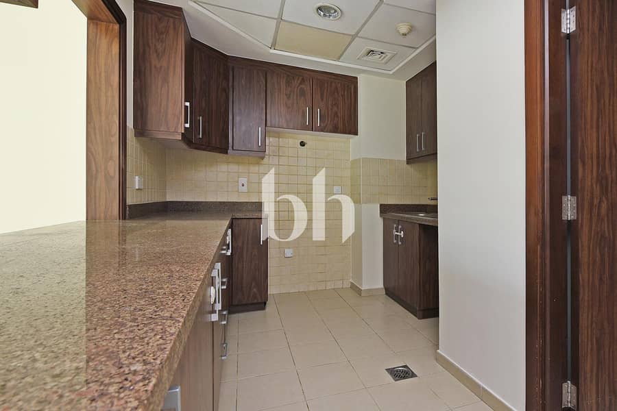 7 Executive Tower 3 BR Plus Maid 01