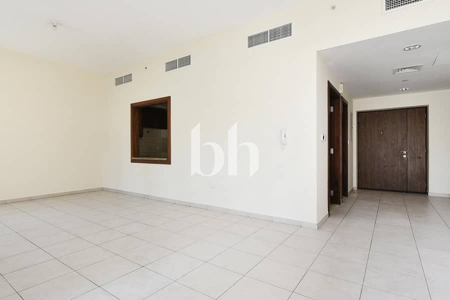 8 Executive Tower 3 BR Plus Maid 01