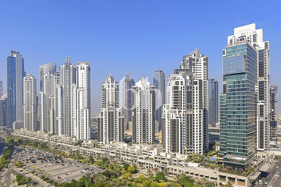 9 Executive Tower 3 BR Plus Maid 01