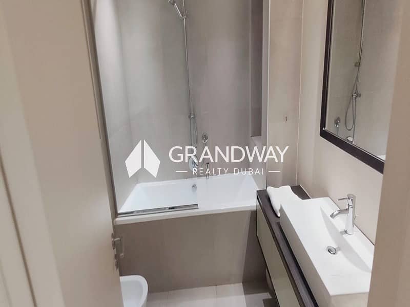 19 Spacious 1BR | Modern Layout | Prime Location — photo 19