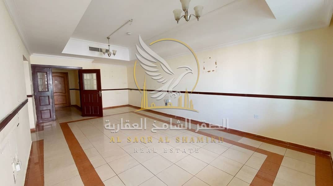 5 اجمل واكبر غرفتين وصاله باطلاله جانبيه بحريه وتراس كبير 6. jpeg