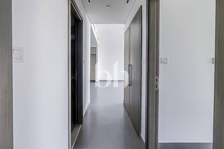 8 Image 0