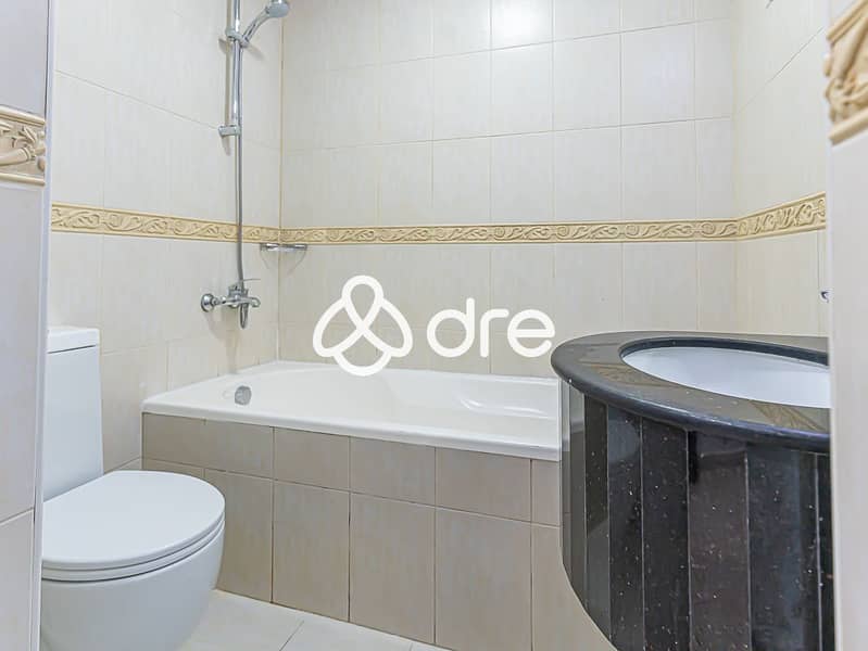 23 DRE07325. JPG