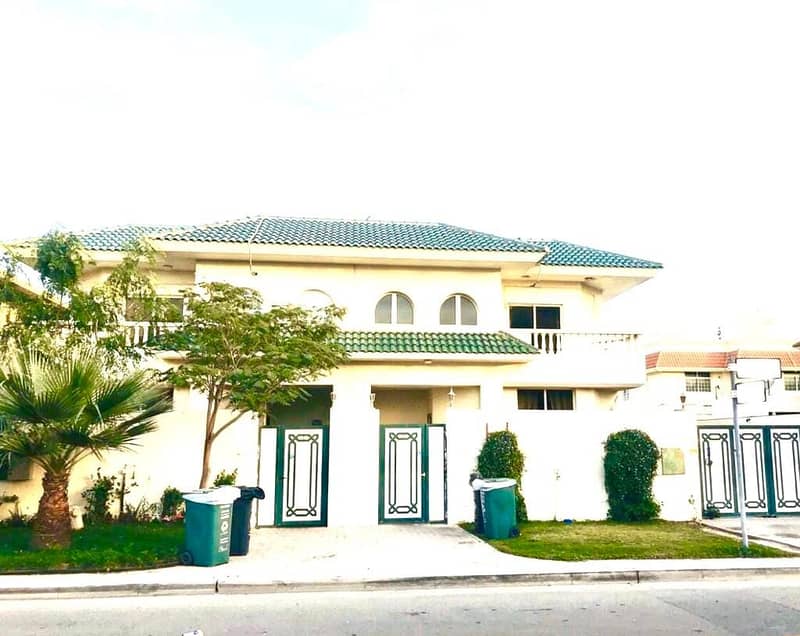 Nice 4 bedroom plus maid villa with shared pool in Umm Suqeim 1