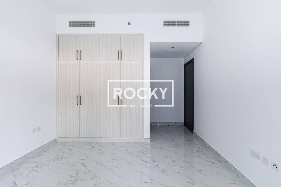 5 AAA Building - Apartment (18 of 19). jpg