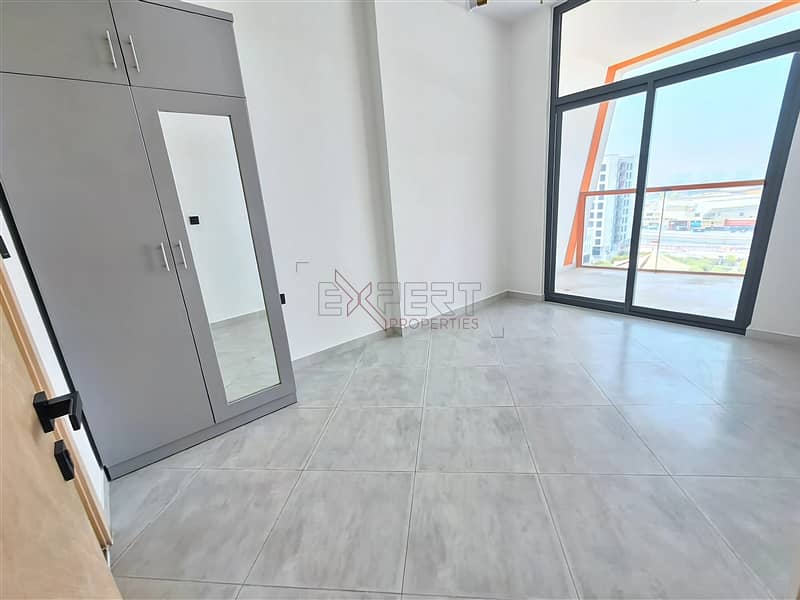 9 Image 9