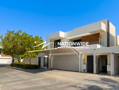 5 habitaciones Villa para en Venta en Yas Island, Abu Dhabi - Villa en Yas Island,West Yas, 5 dormitorios, 9000000 AED - 16357674 5 habitaciones Villa para en Venta en Yas Island, Abu Dhabi - Villa en Yas Island,West Yas, 5 dormitorios, 9000000 AED - 16357674