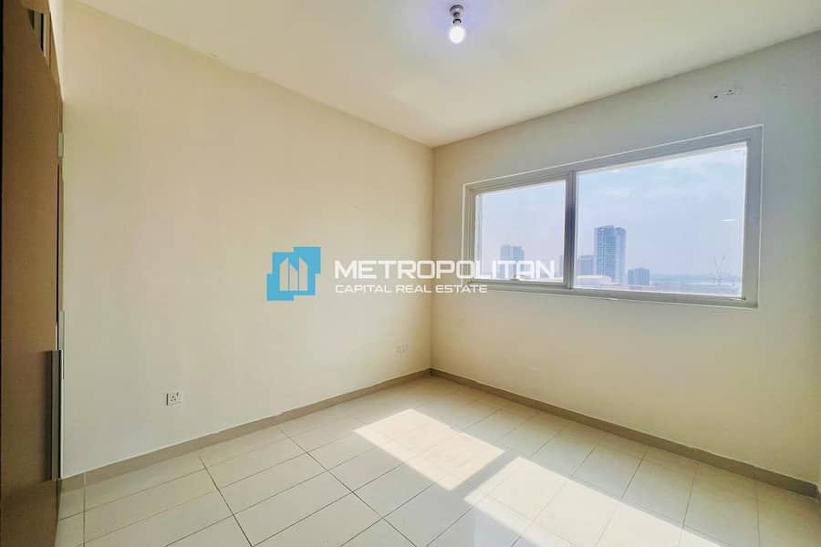 5 Main Living Area