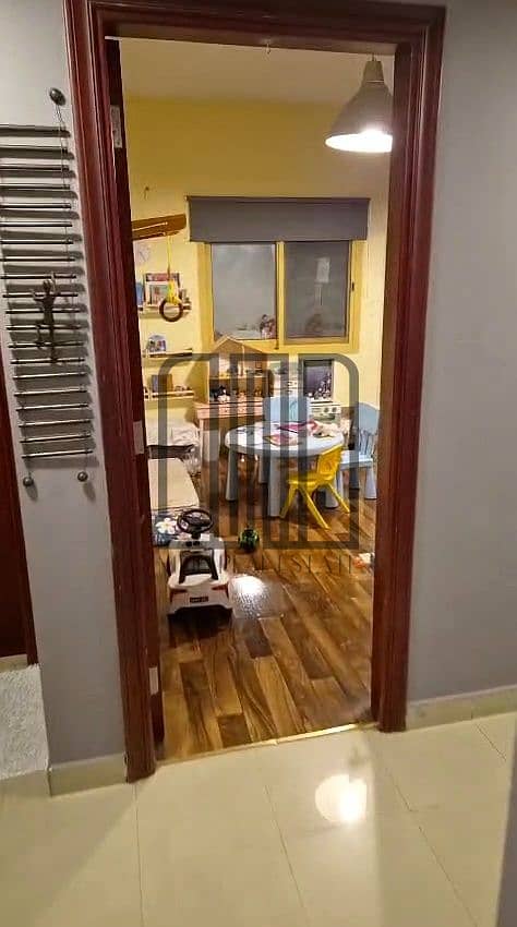 8 02_Dining_entrance. jpg