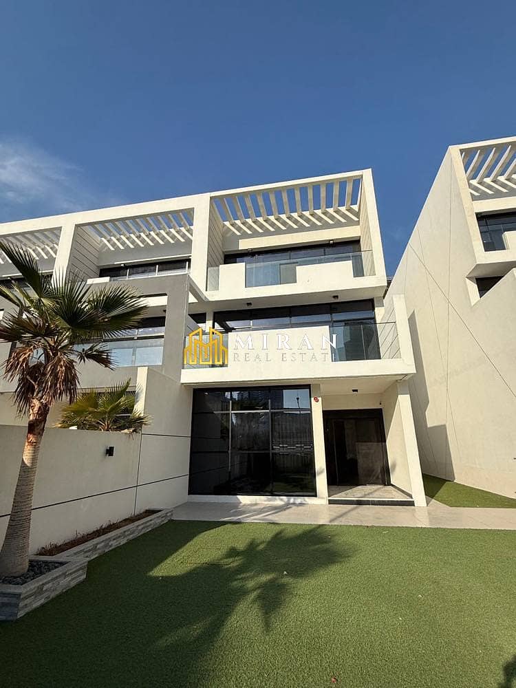Luxury Casa Luxo Villa | Private Garden | Premium Finishes Luxury Casa Luxo Villa | Private Garden | Premium Finishes