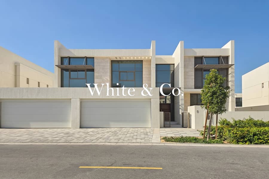 Lagoon View | Contemporary | 6 Bedrooms Lagoon View | Contemporary | 6 Bedrooms