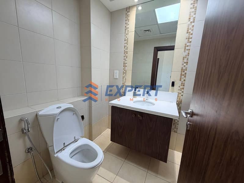 12 cbc7db8a-cc1d-4a82-9bfe-3f484cd278e5. jpg