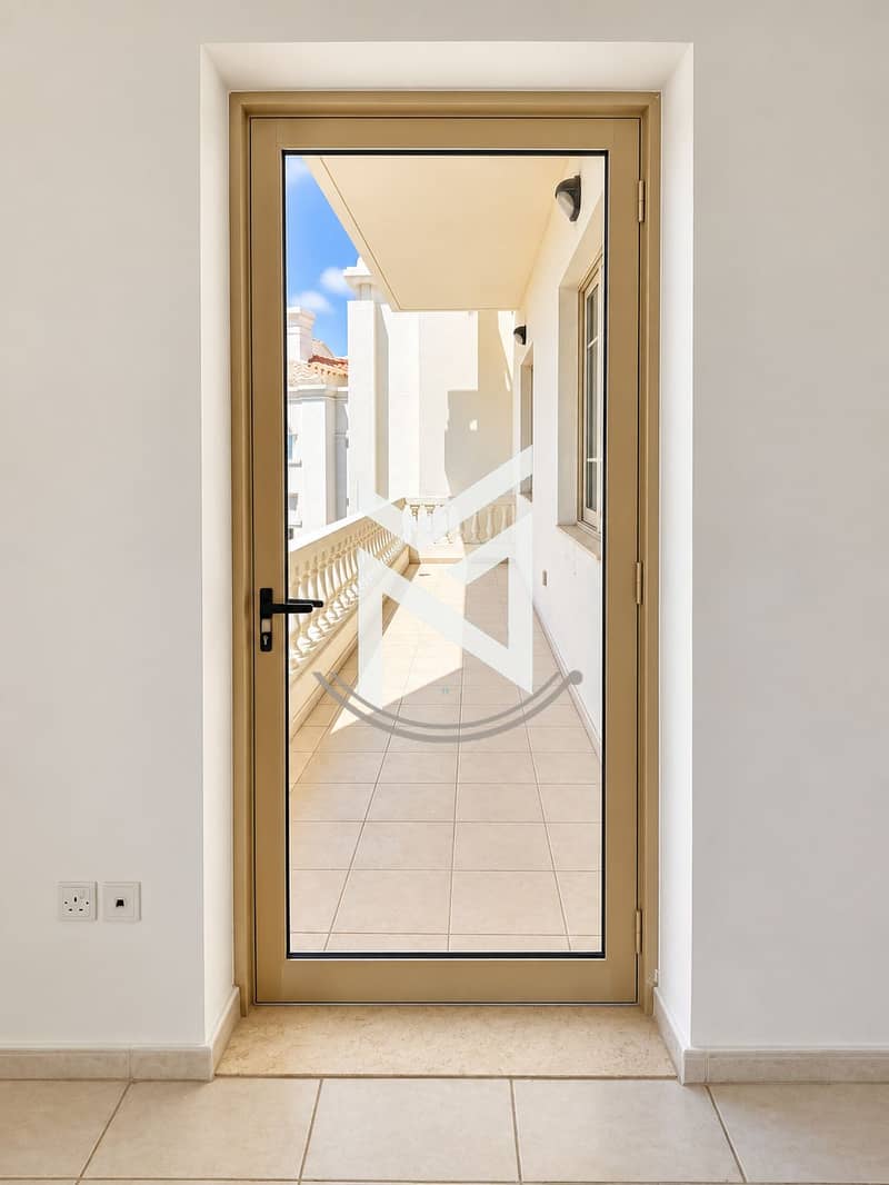 15 636dc5b4-58de-4ef6-8f21-a3af31df9cf3. png