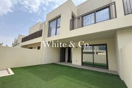 3 Bedroom Townhouse for Rent in Dubai South, Dubai - Back To Back | Near the Pool | October