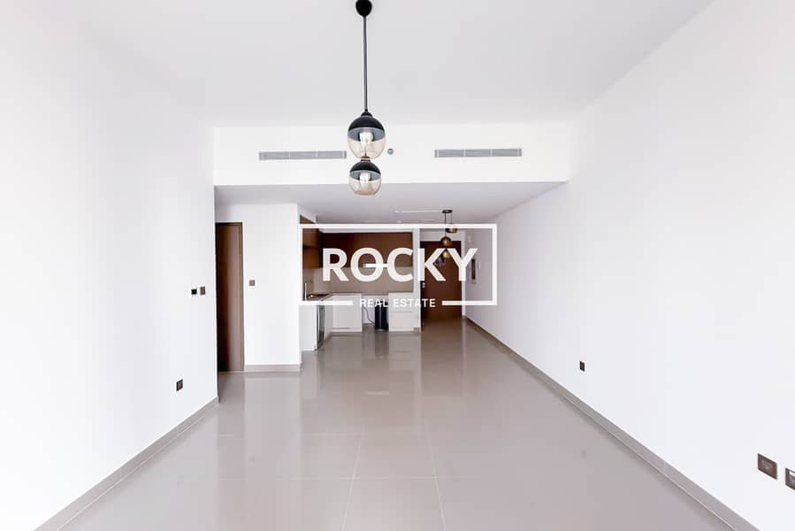 2 Icon Bay-5. jpg