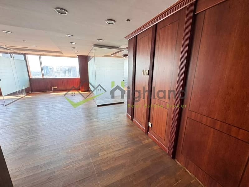 17 e93d192e-ef50-446e-89ff-1ce60aa6a8ba. jpg