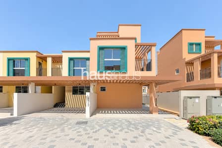 5 habitaciones Townhouse para en Alquiler en DAMAC Lagoons, Dubai - Casa adosada en DAMAC Lagoons，Nice, 5 dormitorios, 230000 AED - 16454003
