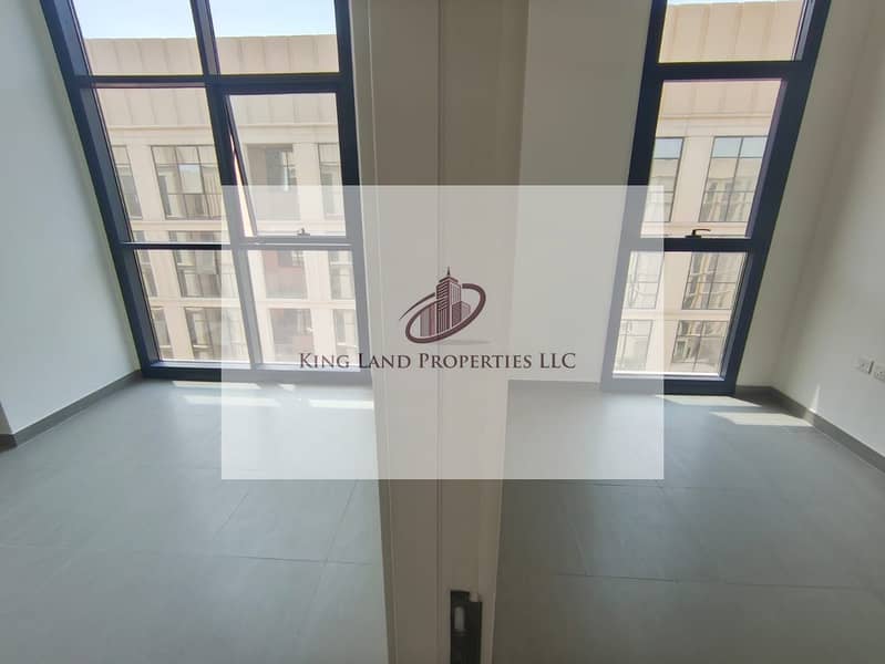 8 93e732bf-3073-4fda-b457-d567f432506c. jpg