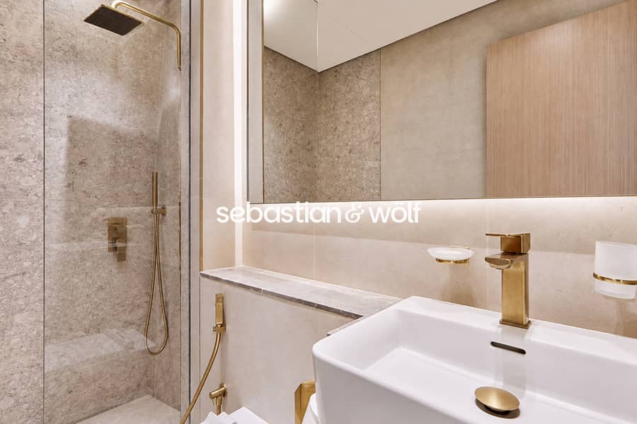 10 Ensuite. jpg