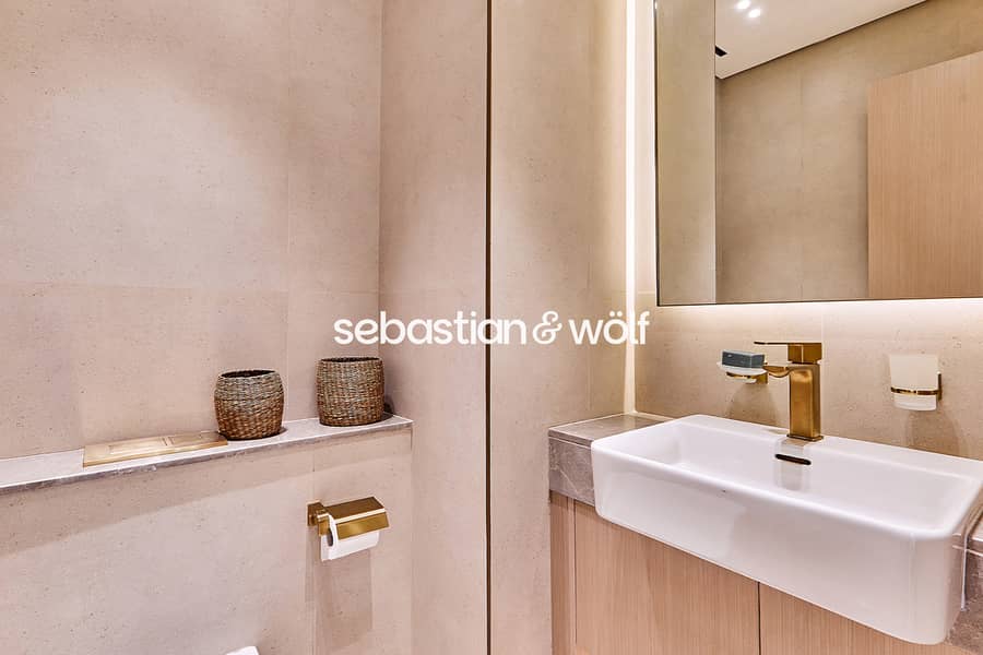 9 Bathroom-1. jpg