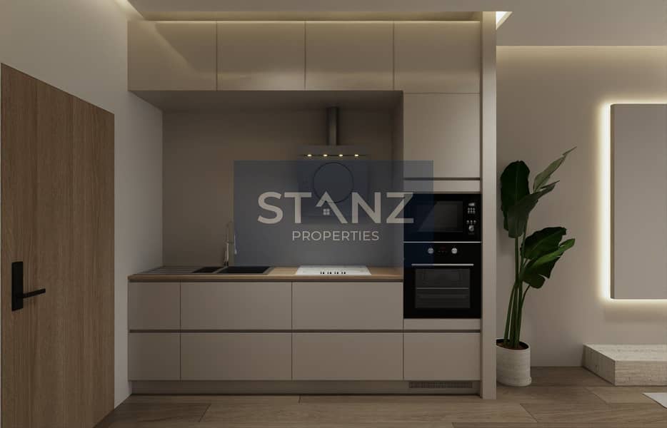 6 Kitchen . jpg