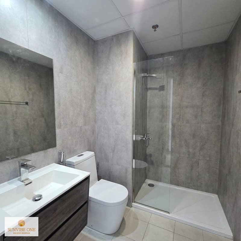 12 6. jpg