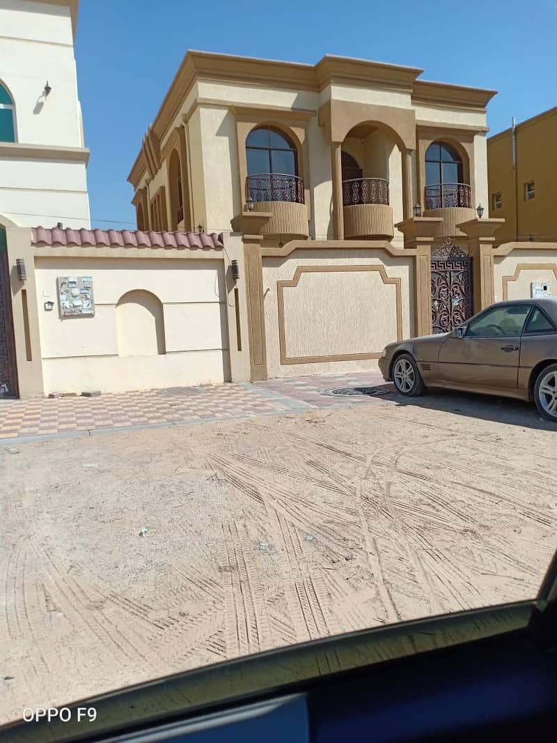 I own a villa, super lux, a second piece of the street, near the Academy, opposite the mosque%*(%