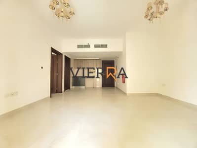 1 Спальня Апартамент Продажа в Интернашнл Сити Фейз 2 (Варсан 4), Дубай - image_0