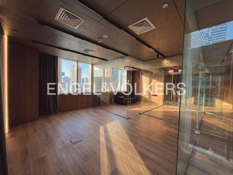 Sleek Partitioning | High Floor | Vacant Sleek Partitioning | High Floor | Vacant