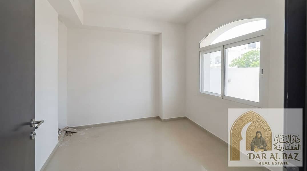4 Real_estate_photo_enhancement_in…_202609080725. jpeg