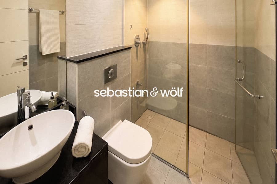 8 08_Clean_Bathroom_Wide. jpg