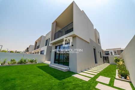 تاون هاوس 4 غرف نوم للبيع في قرية جبل علي، دبي - تاون هاوس في قرية جبل علي 4 غرف 5500000 درهم - 16458262