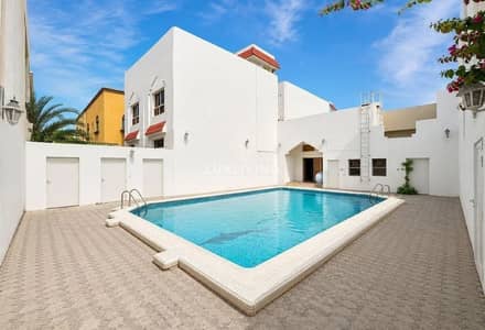 4 Bedroom Villa for Rent in Jumeirah, Dubai - DETACHED | FULLY RENOVATED | BRIGHT 4BR+MAIDS 4 Bedroom Villa for Rent in Jumeirah, Dubai - DETACHED | FULLY RENOVATED | BRIGHT 4BR+MAIDS