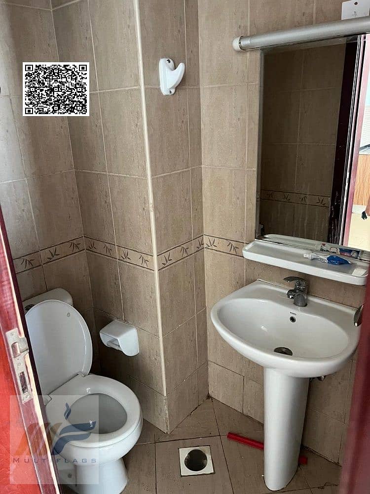 9 b294bfe5-26d7-40b7-9af3-fb98f094bba3. jpg