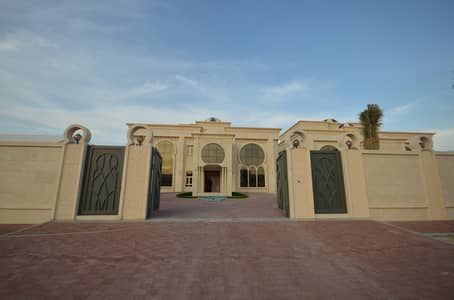 Brand New Modern & Spacious Villa, Deluxe Finishing! With Driver's Room Brand New Modern & Spacious Villa, Deluxe Finishing! With Driver's Room