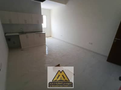 Office para en Alquiler en Al Jurf, Ajman - WhatsApp Image 2026-09-10 at 11.34. 04 AM. jpeg
