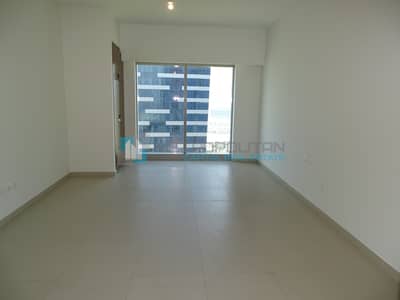Stunning Studio l High Floor w/ Water View Stunning Studio l High Floor w/ Water View
