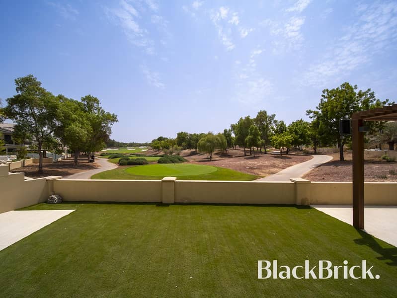 Vacant | Unbeatable Views | Spacious Villa Vacant | Unbeatable Views | Spacious Villa