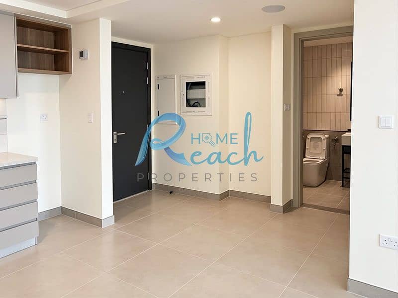5 Bath1. jpg