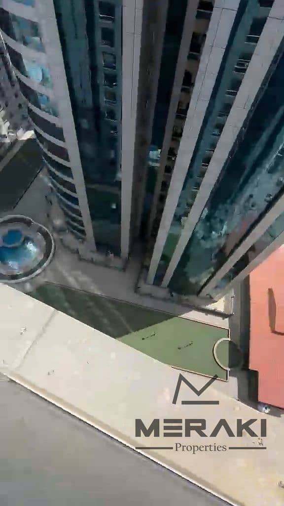 2 frame_05. jpg